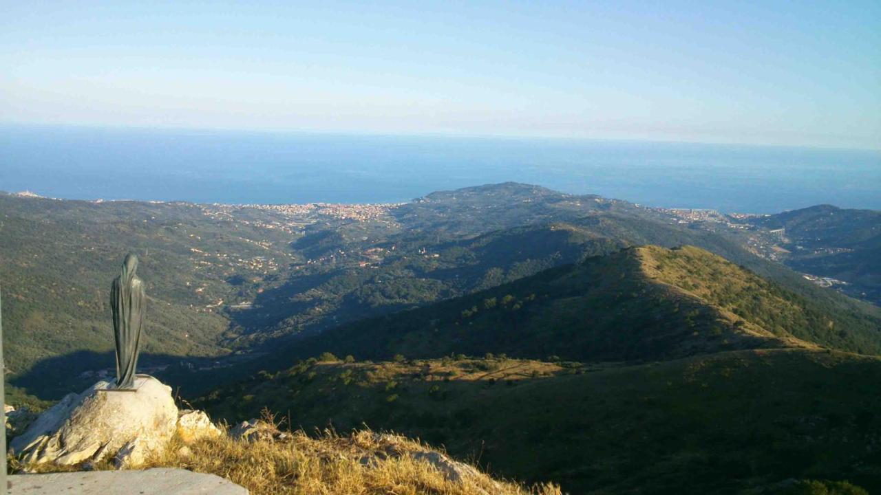 Villa Un Posto Al Sole Diano San Pietro Exterior foto